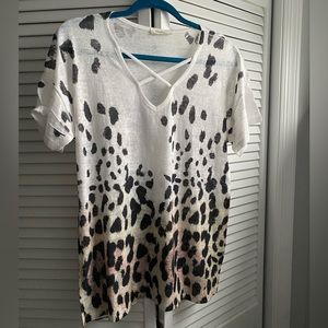 Animal print criss cross top, super soft! Promesa brand, size medium